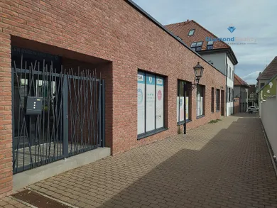 Na prenájom komerčné, 100 m², Trnava, Františkánska