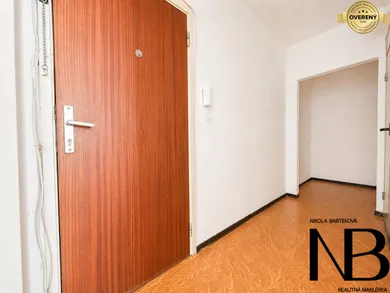 Na predaj 2-izbový byt, 54 m², Trenčín, Saratovská