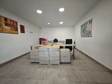 Na prenájom objekt, 35 m², Modra, Šúrska