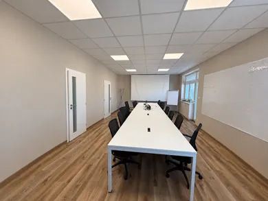 Na prenájom komerčné, 86 m², Trenčín, Bratislavská