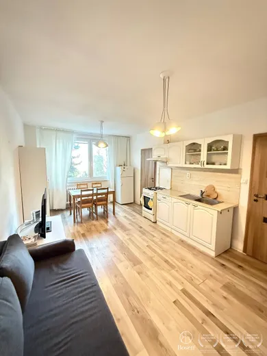 Квартиры в аренду, 2-комнатные, Bratislava-Dúbravka · €640