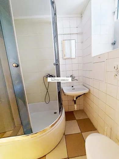 Na predaj objekt, 110 m², Bratislava-Staré Mesto, Jelenia