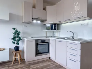 Mieszkania na sprzedaż, 1-pokojowe, Košice-Juh · €147 900