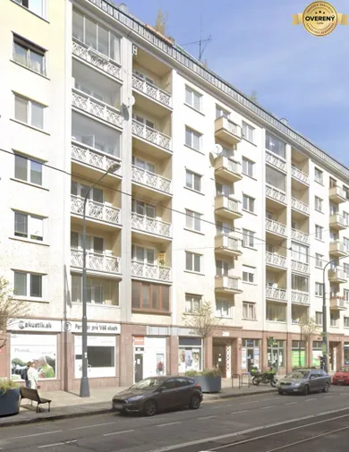 Na predaj 4-izbový byt, 79 m², Bratislava-Staré Mesto, Krížna