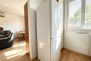 Na prenájom 2-izbový byt, 48 m², Bratislava-Petržalka, Fedinova