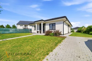 Domy na sprzedaż, 4-pokojowe, Dunajská Streda · €289 000