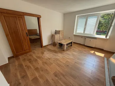 Na prenájom 2-izbový byt, 61 m², Prievidza, M.R.Štefánika