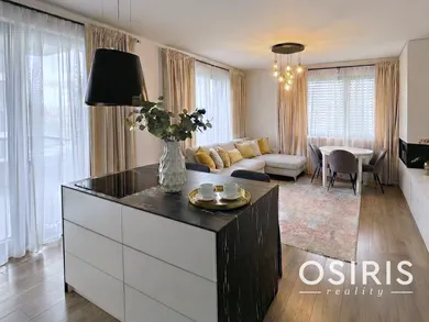 Na predaj 3-izbový byt, 78 m², Bratislava-Petržalka, Zadunajská cesta