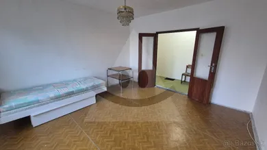 Na predaj 1-izbový byt, 35 m², Komárno, Gen.Klapku