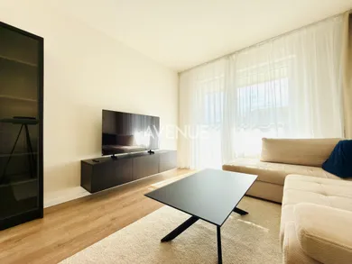Na predaj 2-izbový byt, 62 m², Bratislava-Lamač