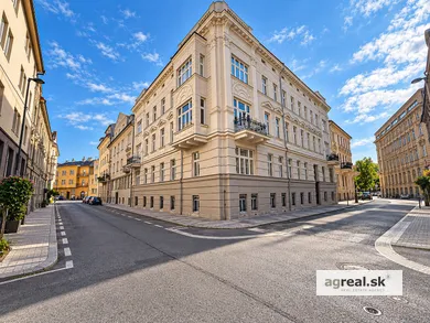 Na prenájom 4-izbový byt, 151 m², Bratislava-Staré Mesto, Mateja Bela