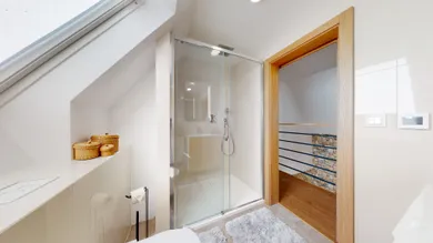 Na predaj 8-izbový dom, 57 m², Piešťany