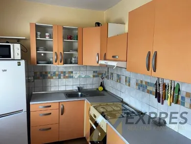 Квартиры в аренду, 2-комнатные, Handlová · €420