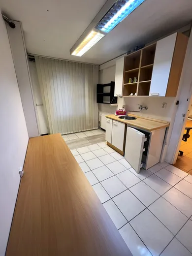 Na prenájom komerčné v Bratislava-Podunajské Biskupice · €450 · Pôvodný stav