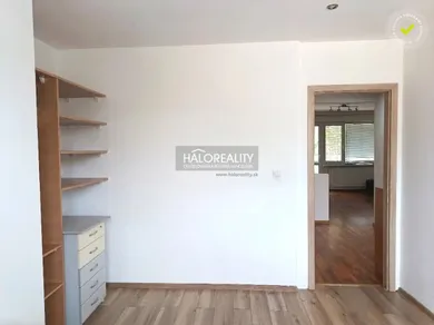 Na predaj 3-izbový byt, 73 m², Trebišov