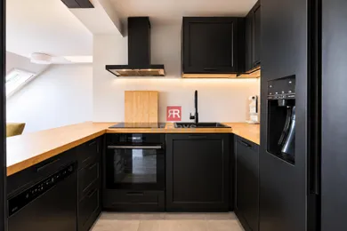 Na prenájom 3-izbový byt, 69 m², Bratislava-Nové Mesto, Riazanská