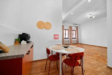 Na predaj 3-izbový byt, 71 m², Bratislava-Staré Mesto, Biela