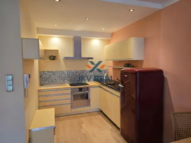 Na predaj 2-izbový byt, 61 m², Bratislava-Karlova Ves