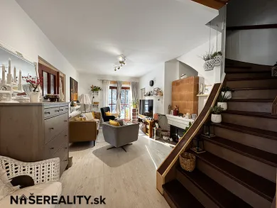 Domy na sprzedaż, 4-pokojowe, Modra · €296 000