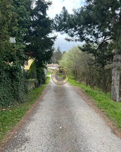 Na predaj 1-izbový dom, Trstín