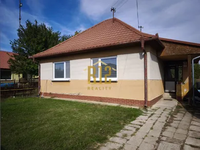 Eladó házak, Nitra · €181 990