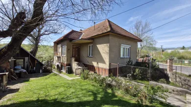 Domy na sprzedaż, 6-pokojowe, Banská Bystrica · €320 000