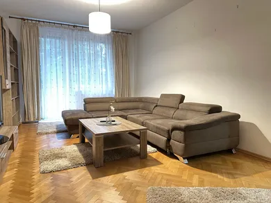 Mieszkania na wynajem, 3-pokojowe, Nitra · €720