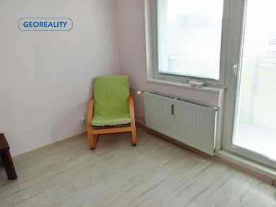 Na prenájom 1-izbový byt, 38 m², Levice, P. Jilemníckeho
