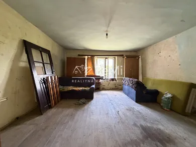 Na predaj 1-izbový dom