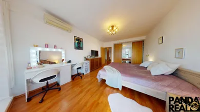Na predaj 2-izbový byt, 70 m², Bratislava-Petržalka, Budatínska 12