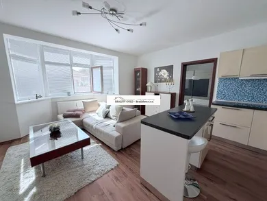 Na prenájom 2-izbový byt, 51 m², Bratislava-Podunajské Biskupice