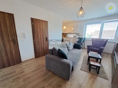 Na prenájom 2-izbový byt, 43 m², Senec