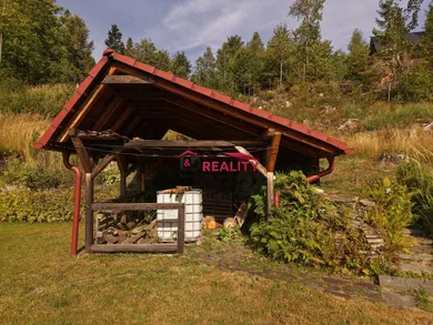 Na predaj rekreačný dom, 93 m², Látky
