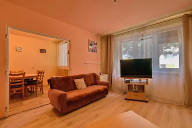 Na predaj 3-izbový byt, 63 m², Veľký Meder, Sídl. M. Corvina