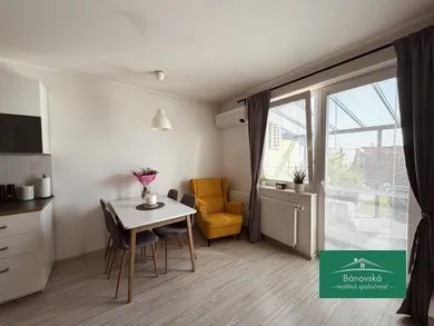 Na predaj dom v Láb · €185 000 · Novostavba
