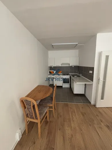 Na prenájom 1-izbový byt, 41 m², Košice-Staré Mesto, Branisková