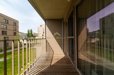 Na prenájom 2-izbový byt, 45 m², Bratislava-Nové Mesto, Račianska