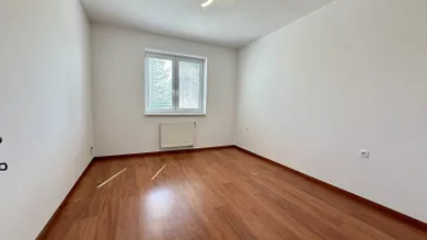 Na prenájom 3-izbový byt, 65 m², Dunajská Streda, Záhradnícka