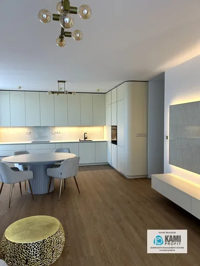 Na prenájom 2-izbový byt, 61 m², Bratislava-Ružinov, Mlynské Luhy