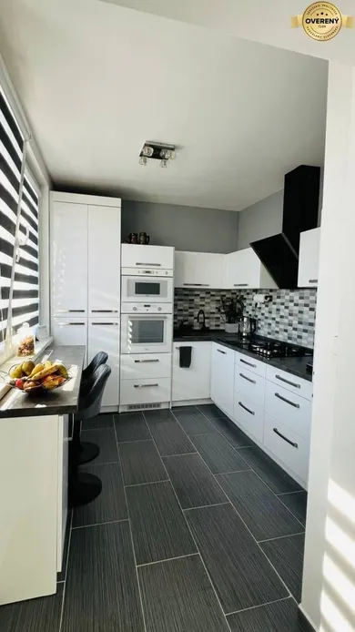 Na predaj 3-izbový byt, 73 m², Gbely, Záhumenice