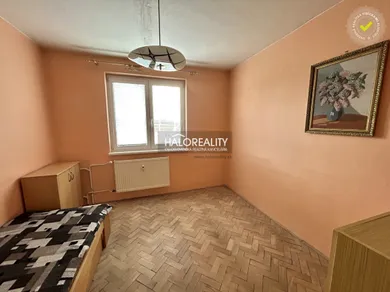 Na predaj 3-izbový byt, 54 m², Prievidza