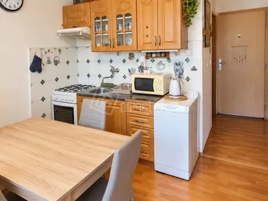 Na predaj 1-izbový byt, 34 m², Trnava, Jiráskova