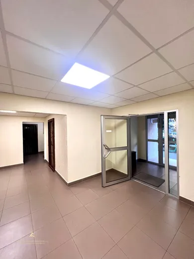 Na prenájom 3-izbový byt, 72 m², Bratislava-Petržalka, Piflfova