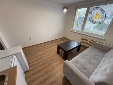 Na prenájom byt v Hlohovec · €350 · Dokončené