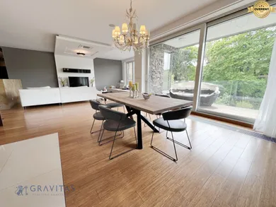 Квартиры в аренду, 4-комнатные, Bratislava-Staré Mesto · €2 500