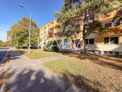 Na predaj 1-izbový byt, 24 m², Nitra, Ždiarska