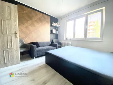 Na predaj 3-izbový byt, 66 m², Žiar nad Hronom, Sládkovičova