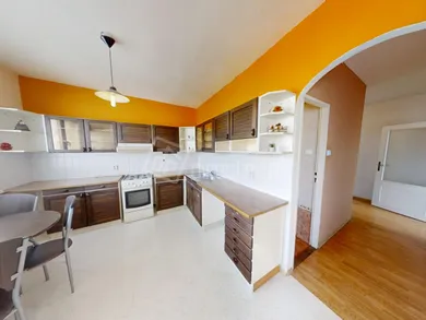 Mieszkania na wynajem, 3-pokojowe, Banská Bystrica · €700