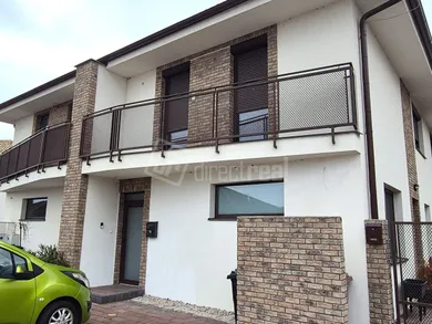 Mieszkania na sprzedaż, 3-pokojowe, Galanta · €177 900