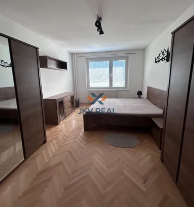 Na prenájom 3-izbový byt, 84 m², Žilina